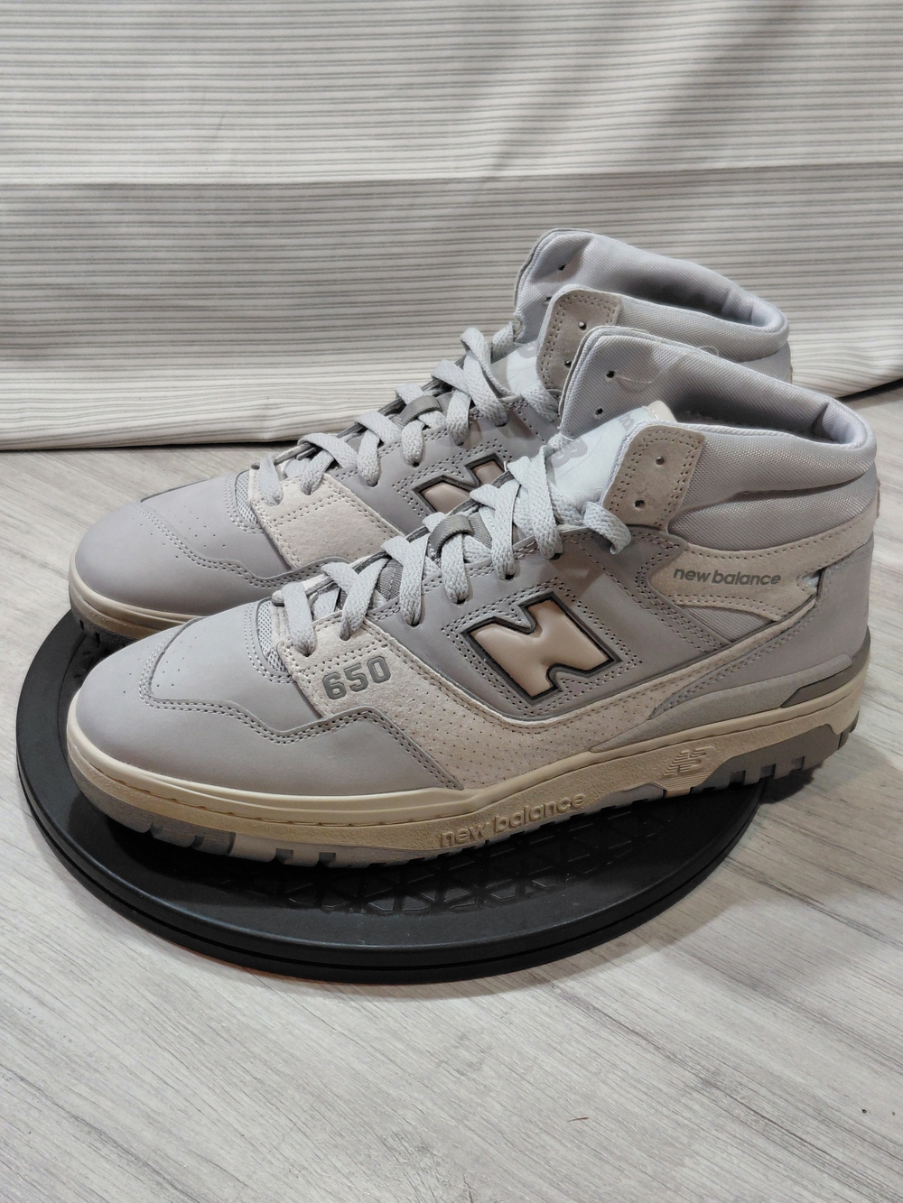 (New) New Balance Mens 650R MidS Leather Sneakers Light Gray Aluminum Rain M10.5